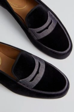 Black Velvet Keeper Slippers 9 Black Velvet Keeper Slippers -Loeffler Cloth Shop 3pmm43wwgesrd4mIKZyroHbtxXESCuH3 1