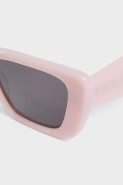 Pink Velvet And Grey Aura Sunglasses -Loeffler Cloth Shop 3xq62wvqsJVSN8qN3HF8QV1pFHMULLRV 1
