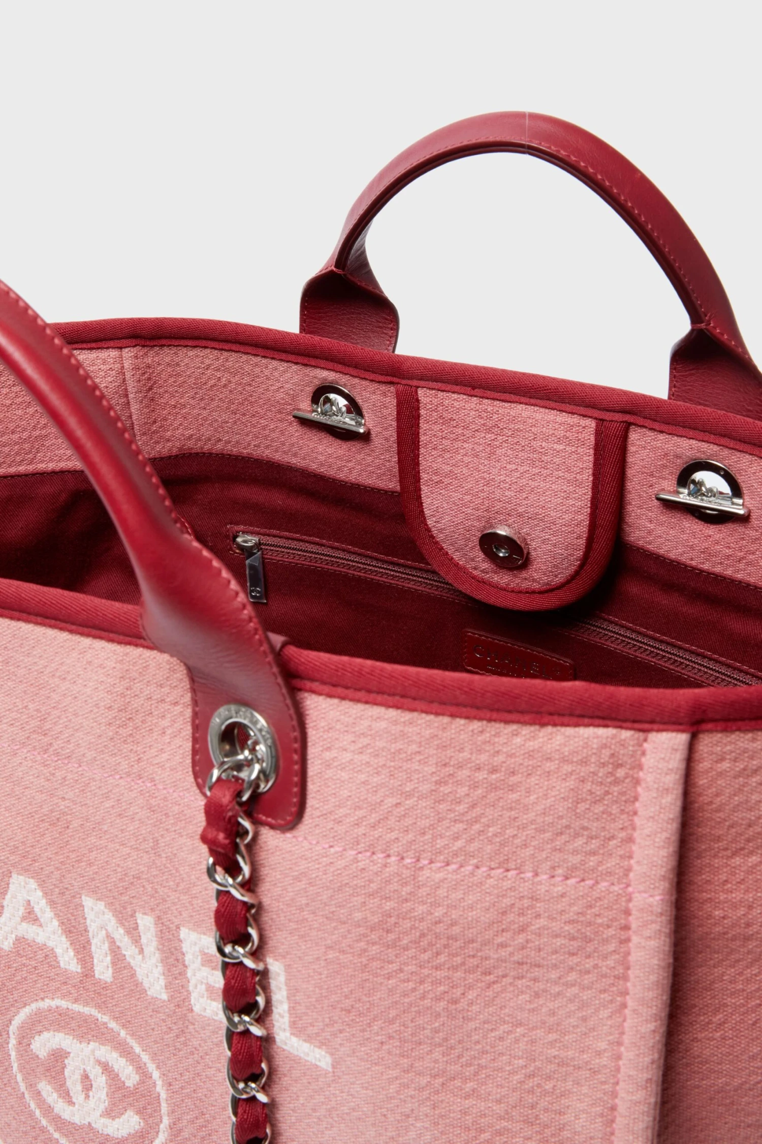 CHANEL Deauville MM Chain Tote 5 CHANEL Deauville MM Chain Tote - Image 3