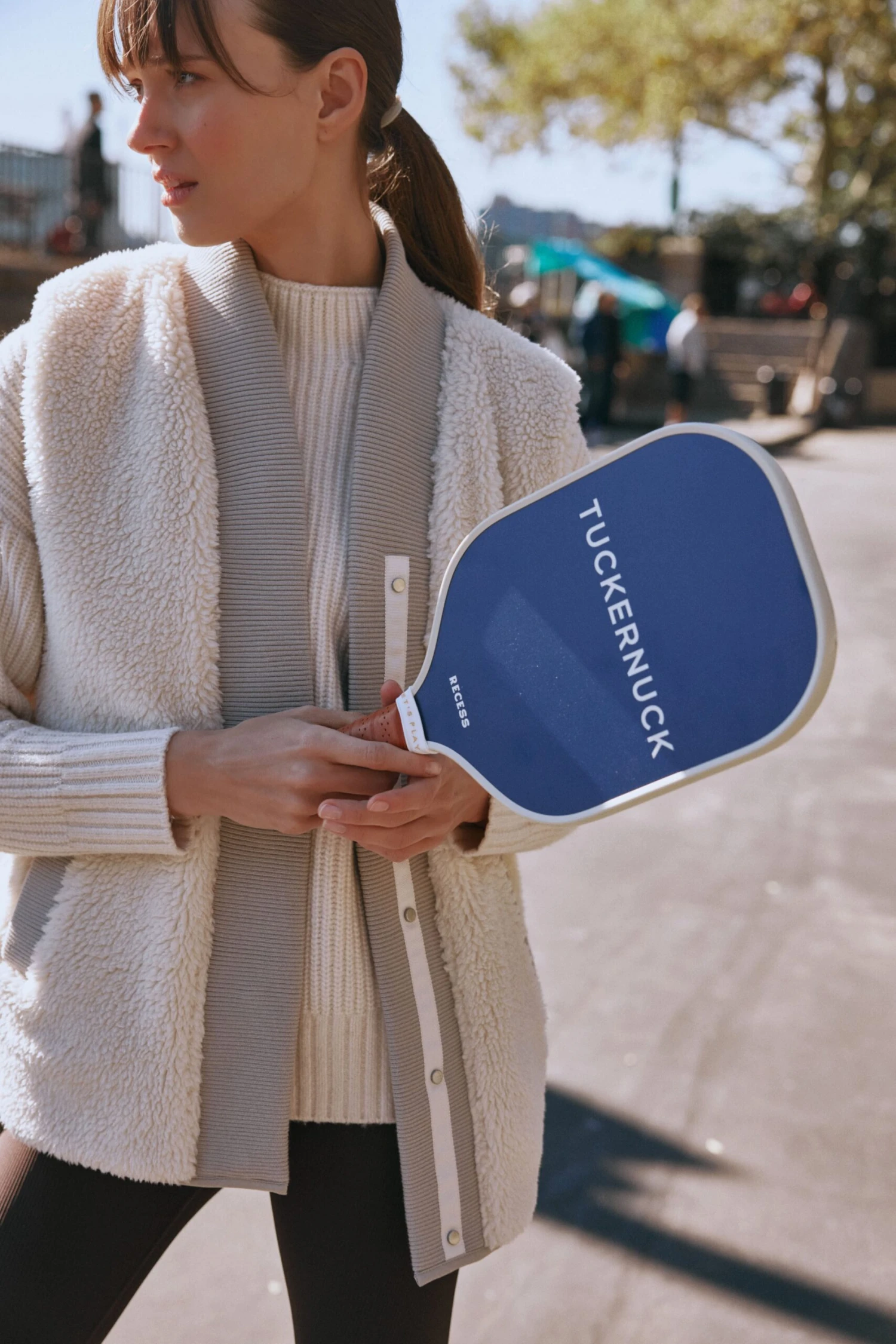 Varley Dove Sandshell Covey Reversible Quilt Gilet 4 Varley Dove Sandshell Covey Reversible Quilt Gilet - Image 2