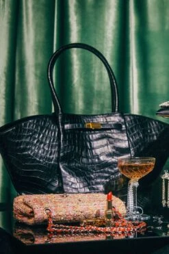 Black Croc New York Tote -Loeffler Cloth Shop 8bPmyU4eh7YYIE9PPvZ7gq3DzBVjWsOL 1