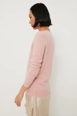 Soft Pink Cashmere V-Neck Sweater -Loeffler Cloth Shop FQMQ8CBKyEH34Qqjxr7O1SxAIXd68F0u 1