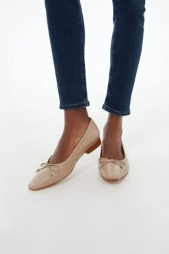 Beige Leather Monica Flats -Loeffler Cloth Shop OanmbsDk2MnyeRkSUzWH1SN79ZgujIbR 1