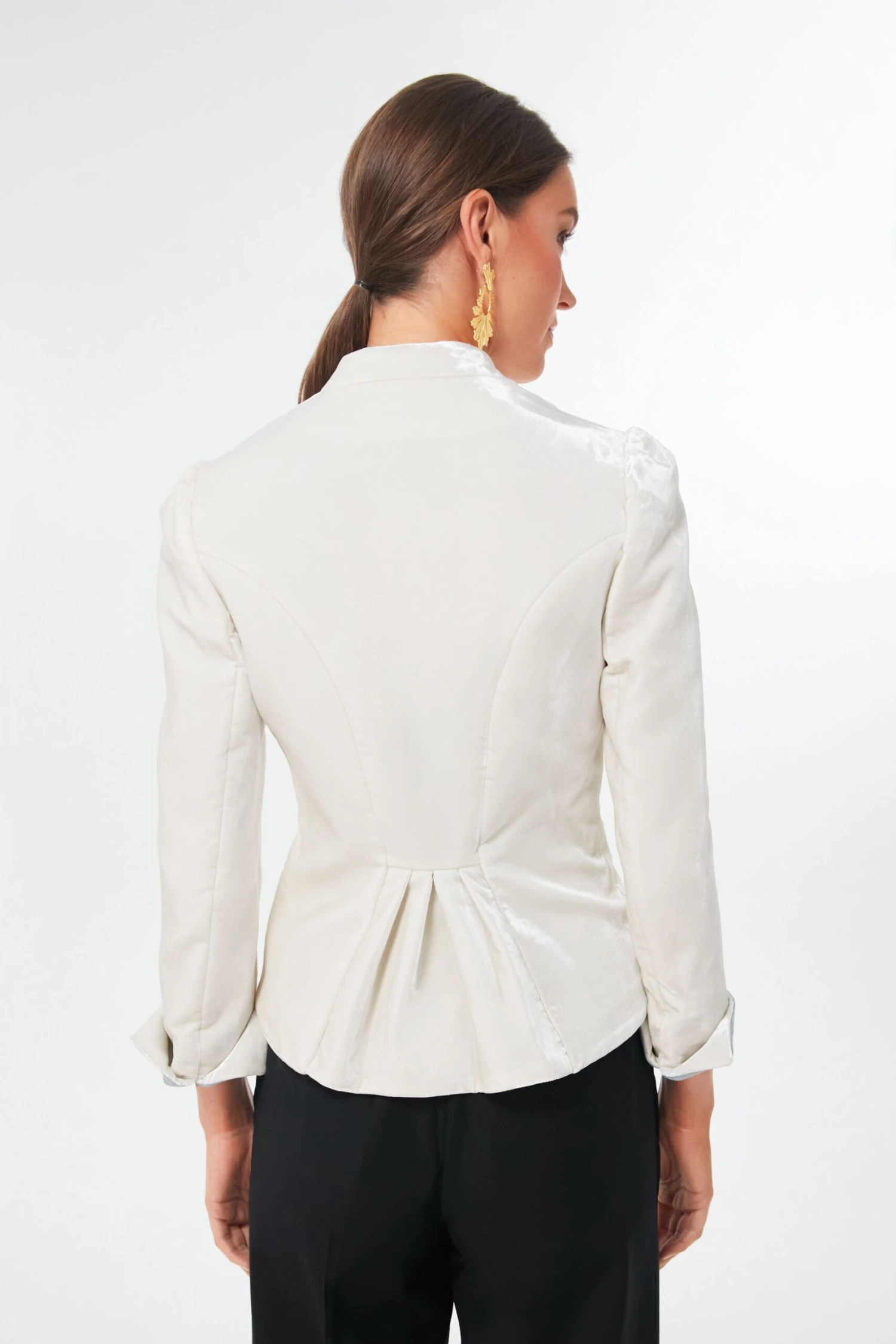 Ivory Velvet Annabelle Bride Jacket 6 Ivory Velvet Annabelle Bride Jacket - Image 4