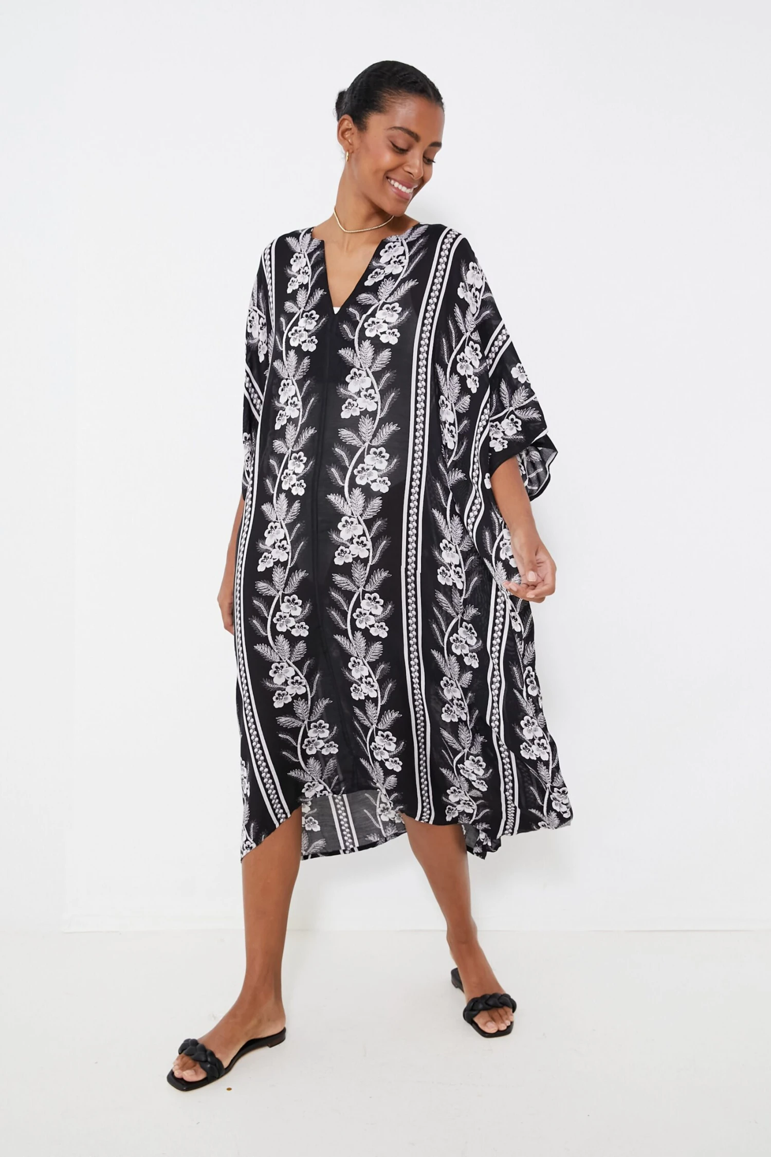 Noir Bloom Oversized Caftan 8 Noir Bloom Oversized Caftan - Image 6
