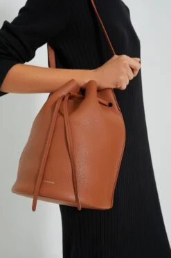 Mansur Gavriel Hazelnut Champagne Bucket -Loeffler Cloth Shop QFKDRKnoQBMp9dneX1Z1gbpNNL49FUgV 1