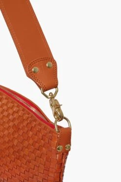 Natural Woven Checker Moyen Messenger -Loeffler Cloth Shop TNQG3LXr4iV7MQ7LjeZfEeaAeOAYzXev 1