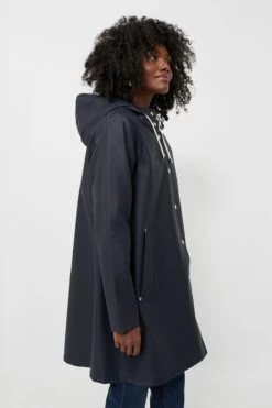 Stutterheim Navy Mosebacke Raincoat -Loeffler Cloth Shop WC9E5oA191fE4HgAI3Zqo3boVIlOcqKU 1