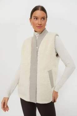 Varley Dove Sandshell Covey Reversible Quilt Gilet