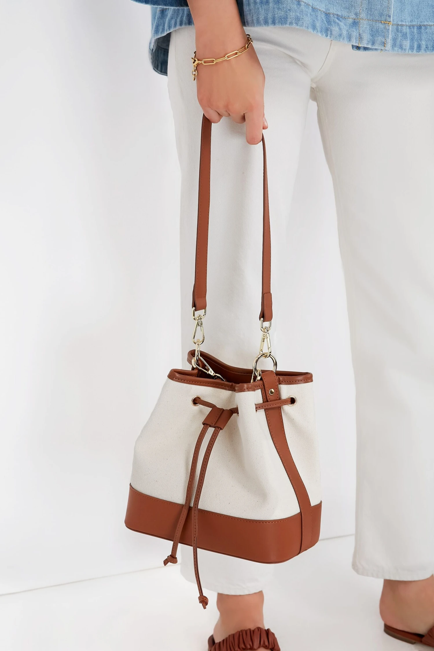 Canvas Crossbody Mini Bucket Bag 8 Canvas Crossbody Mini Bucket Bag - Image 6
