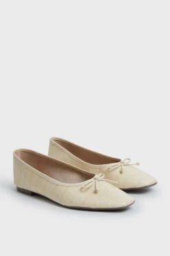 Schutz Eggshell Arissa Flats -Loeffler Cloth Shop eBiyObP8z9Ucza6pmluaekurmhCaM5pV 1