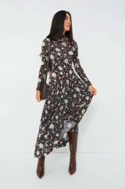 Mocha Suede Vancouver Bag -Loeffler Cloth Shop grZqN5aNIRjn3bUfTGFwpU8REjrqUTXj 1