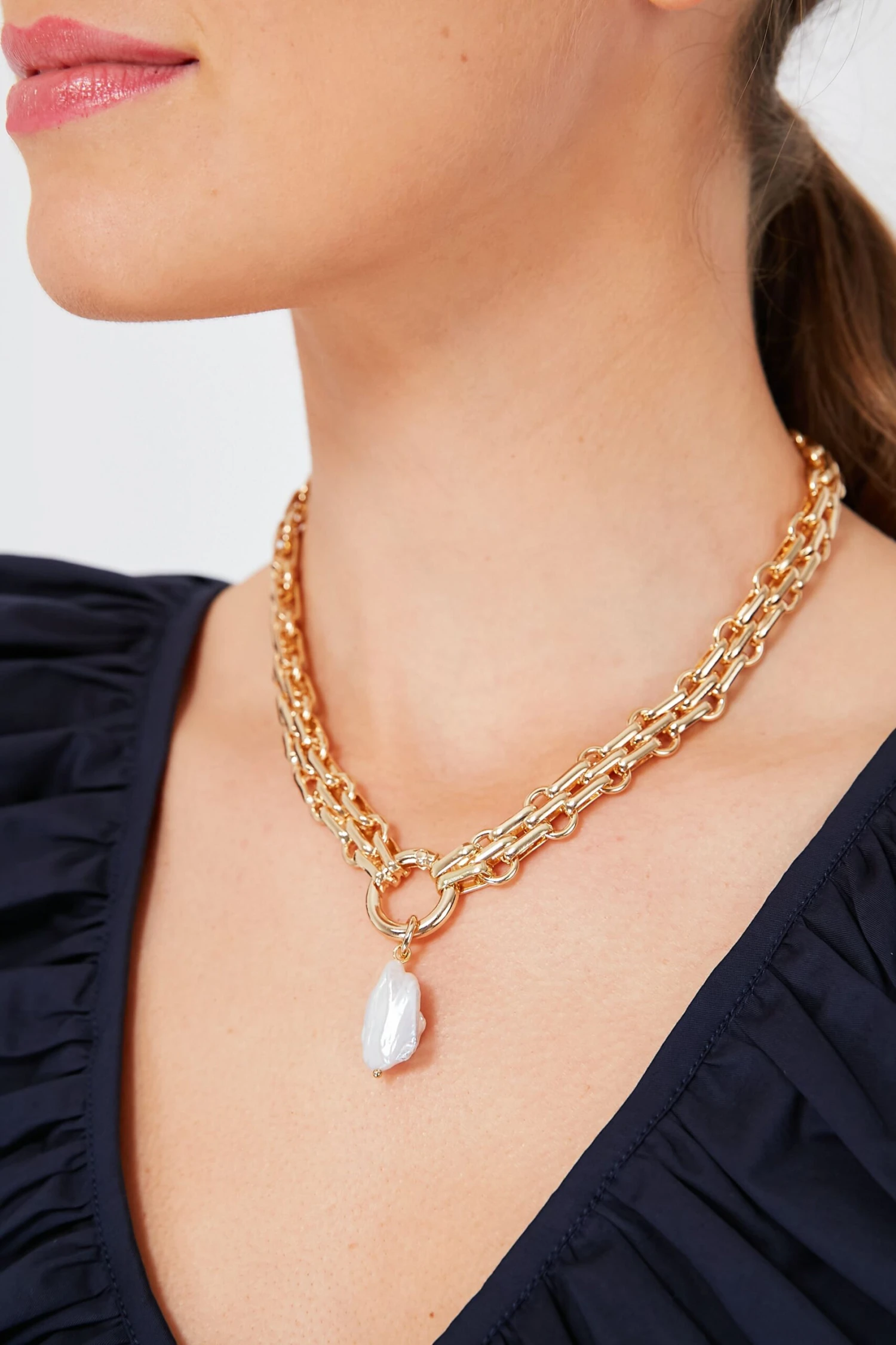 Gold Doris Necklace 4 Gold Doris Necklace - Image 2