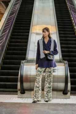 Sharp Floral Erin Pants -Loeffler Cloth Shop nGoBXamv3SfFKEc1UhJ3j8qERgDDcBLC 1