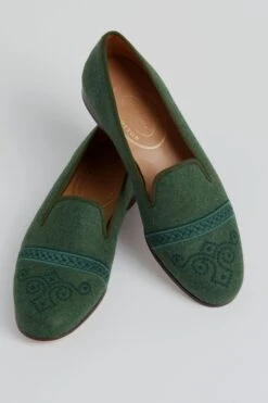 Loden Flannel Capped Slippers -Loeffler Cloth Shop yqrlQ3X1XG9fQRPbHHVkyOzFJiOSZpa0 1